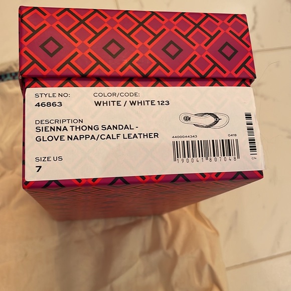 NWT Tory Burch White Leather Thong Sandal/Flip Flop 🩴 Size 7 - with Box - Picture 10 of 13